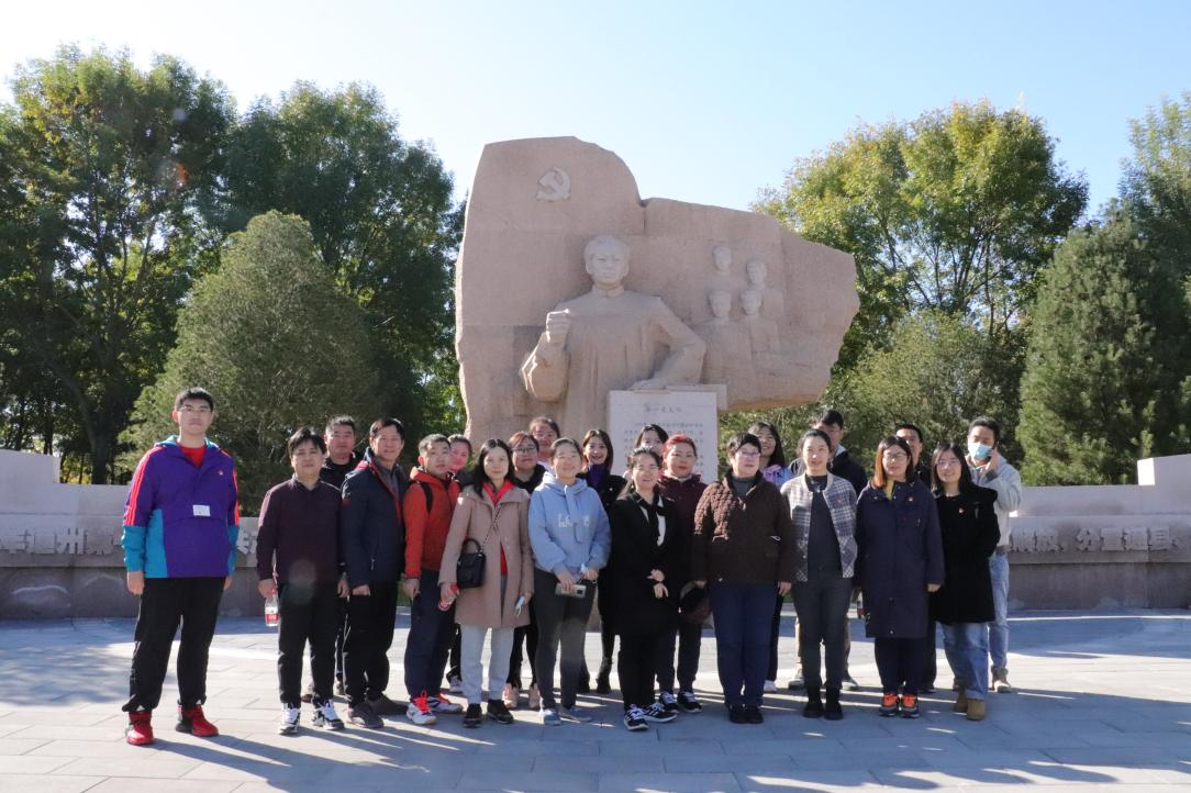 坚定信念 强健体魄     ——研究出版社组织干部职工开展健步走活动