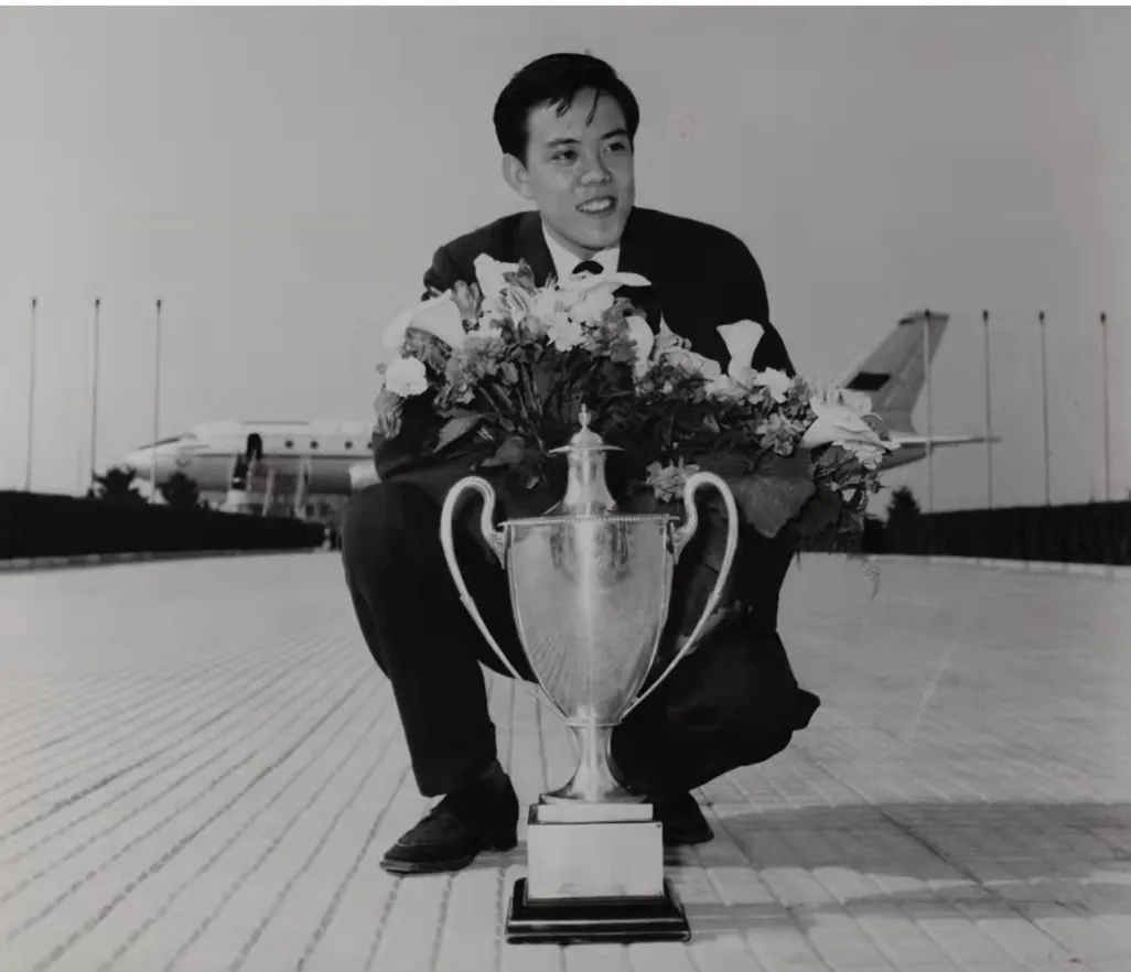 讲述新中国第一位世界冠军容国团的故事《人生能有几回搏》出版 讲述新中国第一位世界冠军容国团的故事《人生能有几回搏》出版